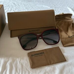 Burberry burgundy color Square Frame Sunglasses like new condition